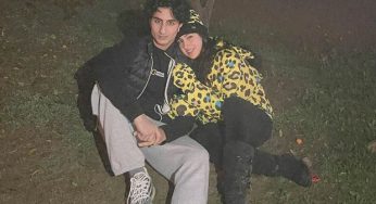 Sara Ali Khan takes her pun game a notch higher as she poses with sibling Ibrahim Ali Khan : Bollywood News