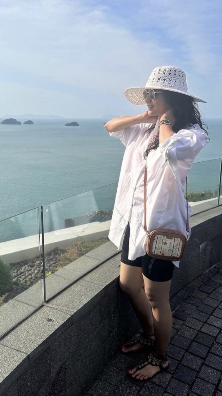 Keerthy Suresh shares holiday postcards from Thailand which include picture-perfect images of the beach, sunset, and beauty