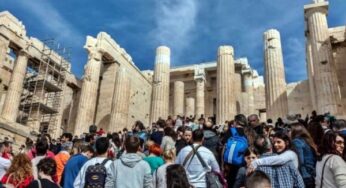 Acropolis Fights Overtourism due to Huge Increase of Visitors